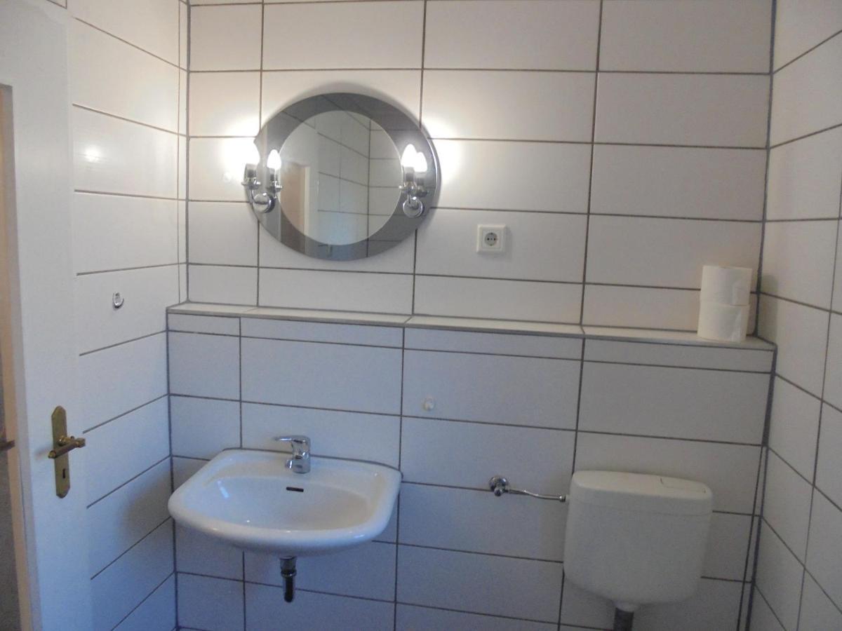 Apartmenthaus Am Schlosspark Schkopau Luaran gambar