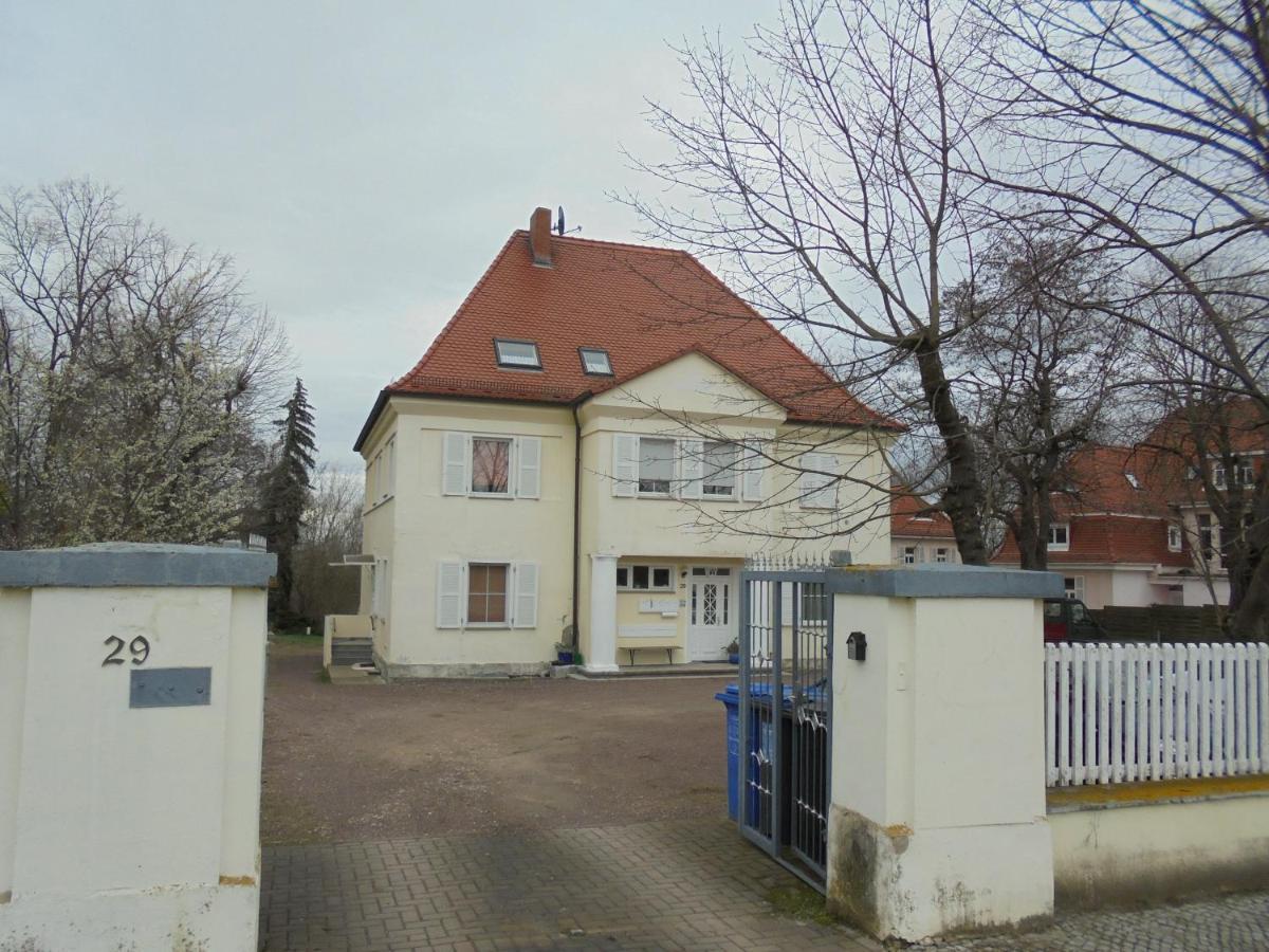 Apartmenthaus Am Schlosspark Schkopau Luaran gambar